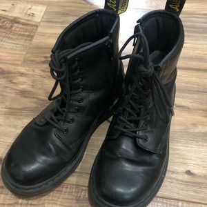 Junior Black Dr Martens AirWair